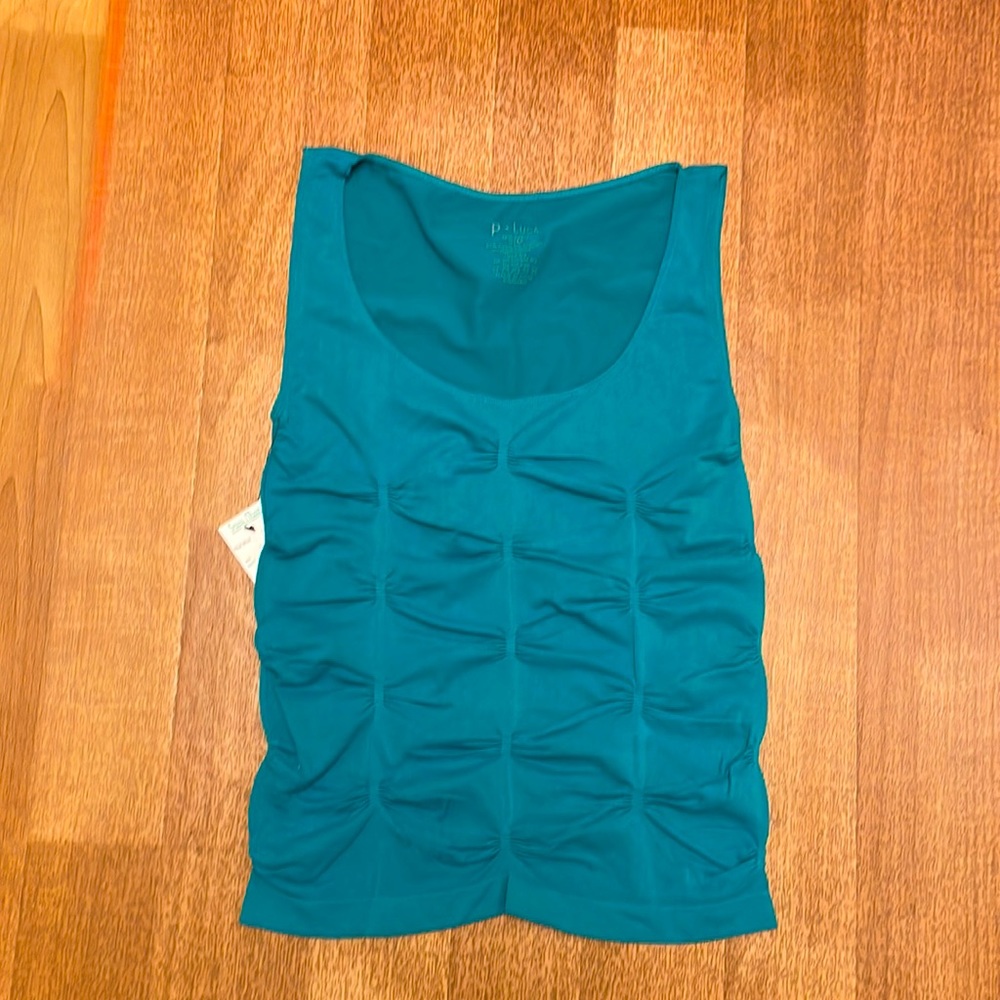 Cute women’s teal tank top size S/M NEW WITH TAGS